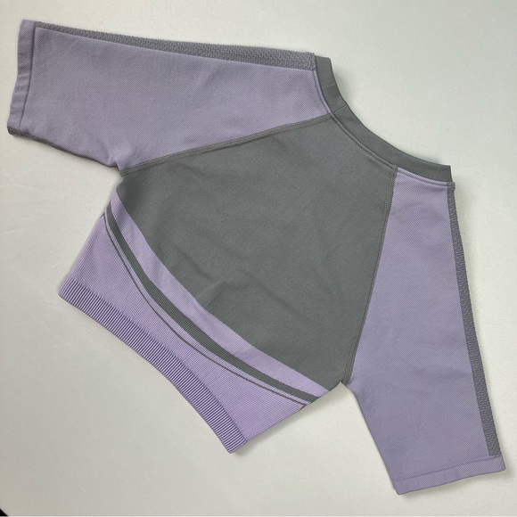 Fabletics Sofia Seamless Crop Top & Legging Frosted Lilac 2 Piece Workout Set XS - Picture 4 of 10